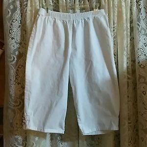 Croft & Barrow White Capri